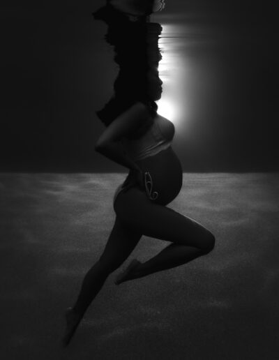 Underwater maternity photoshoot.
