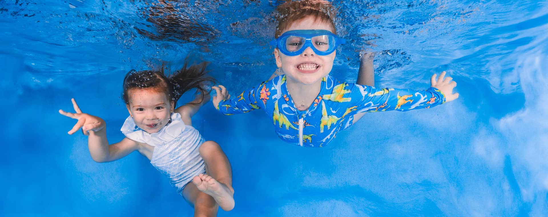 underwater-swim-school-photos-banner underwater pregnancy photoshoot